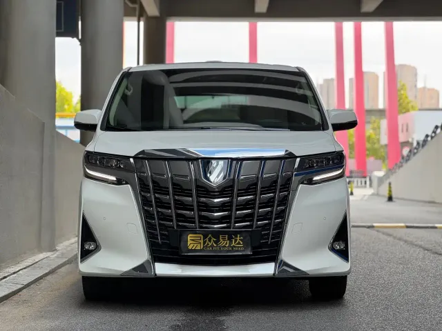 Toyota Alphard — Фото автомобиля 3