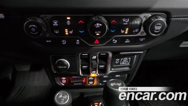 Jeep Wrangler JL — Фото автомобиля 25