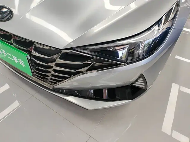Hyundai Elantra — Фото автомобиля 23