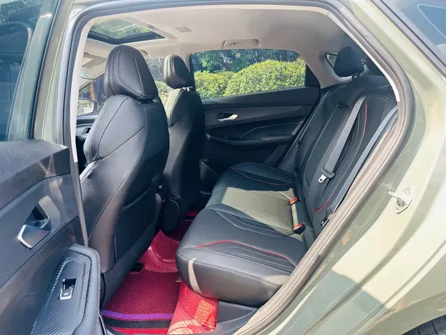 Geely Binrui — Фото автомобиля 5