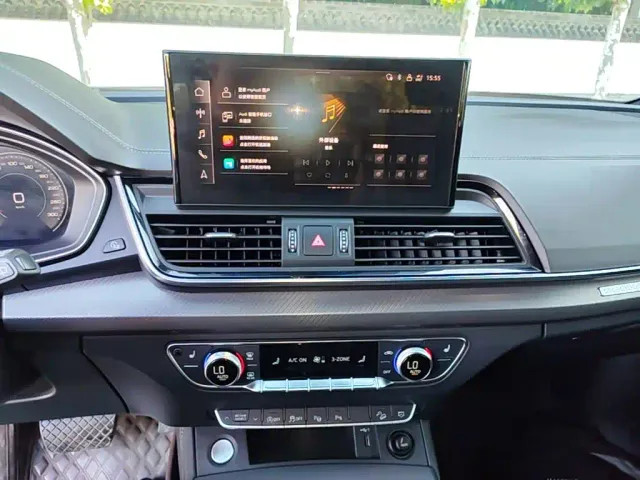 Audi Q5L Sportback — Фото автомобиля 12