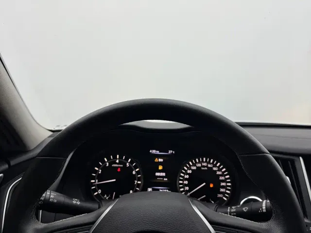 Infiniti Q50L — Фото автомобиля 10