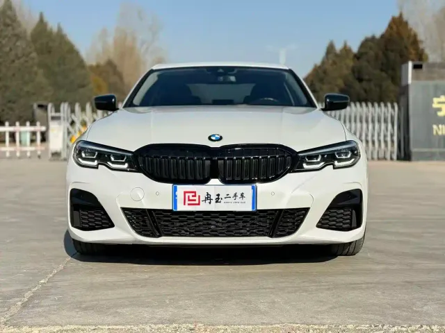 BMW 3 Series — Фото автомобиля 2