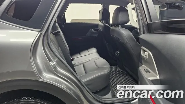 Kia Niro — Фото автомобиля 16
