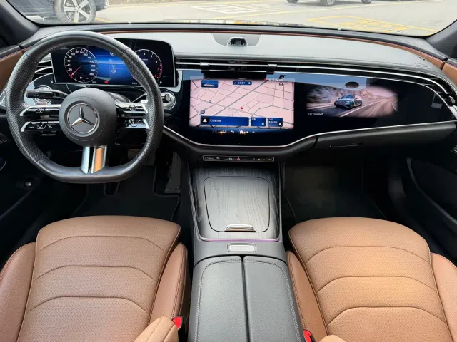 Mercedes-Benz E-Class — Фото автомобиля 23
