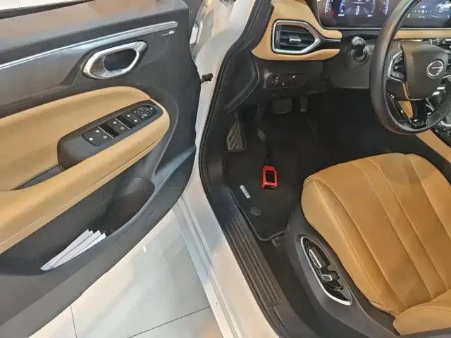 GAC Trumpchi M6 — Фото автомобиля 15
