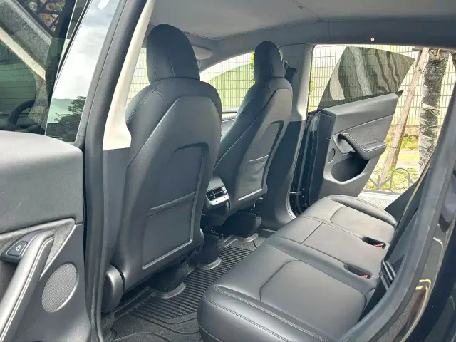 Tesla Model Y — Фото автомобиля 5