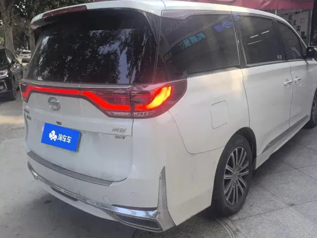 GAC Trumpchi M8 — Фото автомобиля 3