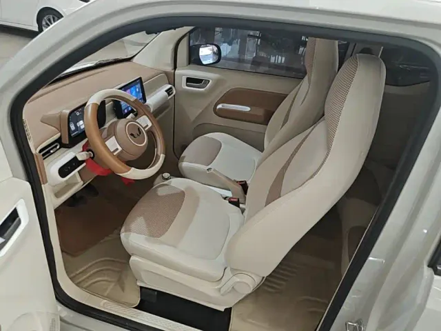 Wuling Hongguang Mini EV — Фото автомобиля 14