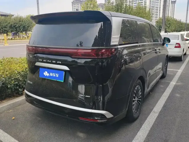 Denza Denza D9 2022 DM-i 970 All-Wheel Drive Honor Edition — Фото автомобиля 3