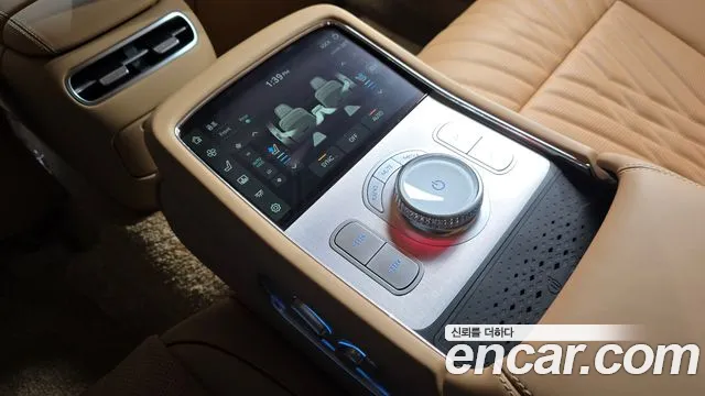 Genesis G90 Бензин 3.5 турбо AWD — Фото автомобиля 18