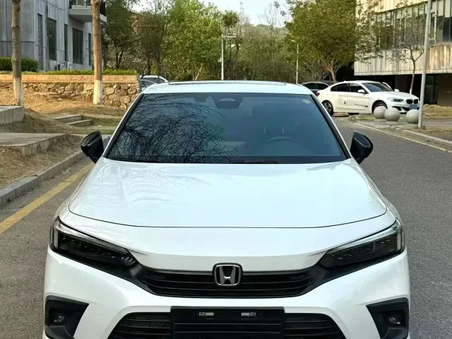 Honda Civic — Фото автомобиля 2