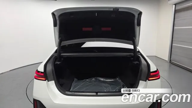 BMW 5-Series 5 серия (G60) 530i xDrive M Sport Pro Special Edition — Фото автомобиля 20