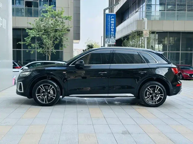 Audi Q5L — Фото автомобиля 4