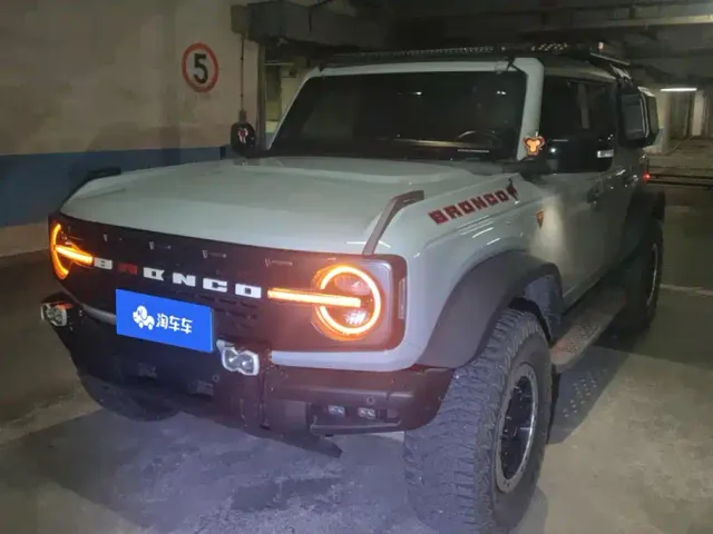 Фотография автомобиля — Ford Bronco