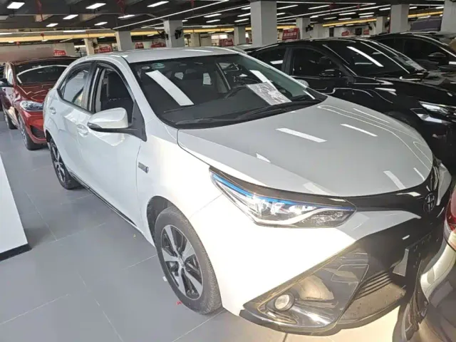 Toyota Levin Twin Engine E+ — Фото автомобиля 3