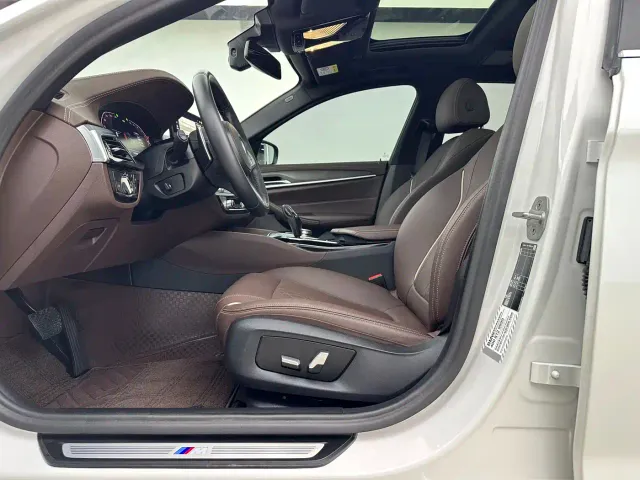 BMW 5 Series — Фото автомобиля 3