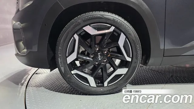 Kia Seltos Новый Seltos Бензин 1.6 турбо 2WD — Фото автомобиля 5