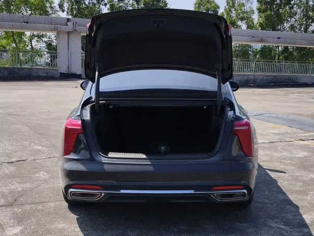 Hongqi H5 — Фото автомобиля 15