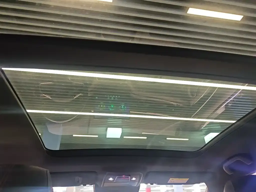 BYD Song PLUS PHEV 2023 Champion Edition DM-i 150KM Flagship PLUS — Фото автомобиля 17