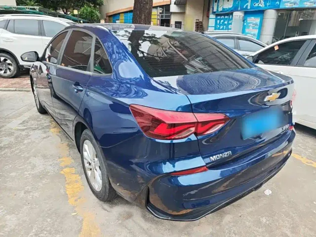 Chevrolet Monza — Фото автомобиля 4