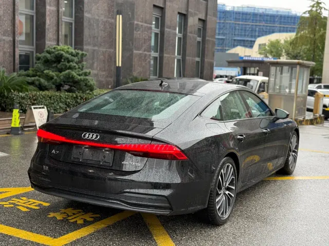 Audi A7 — Фото автомобиля 10