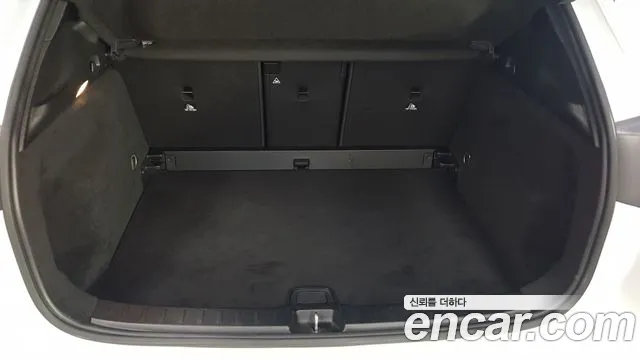 Mercedes-Benz GLA-Class H247 — Фото автомобиля 11