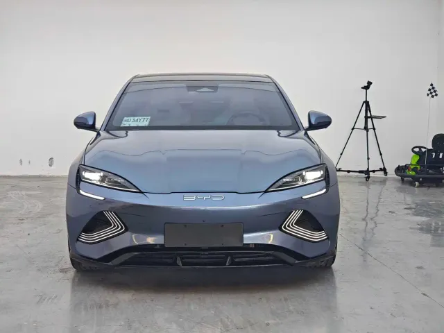 BYD Seal — Фото автомобиля 2