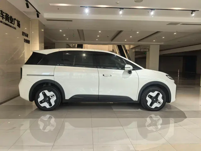Arcfox Kaola S — Фото автомобиля 4