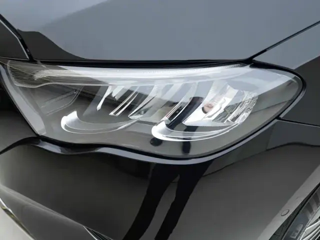 Mercedes-Benz E-Class — Фото автомобиля 12