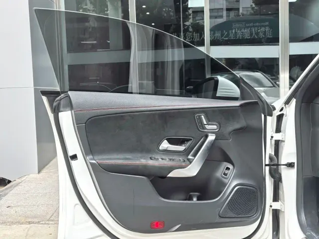 Mercedes-Benz CLA-Class — Фото автомобиля 12