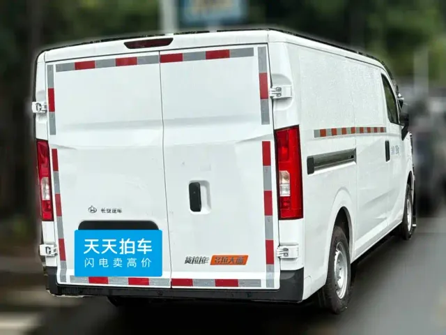 Changan Kuayue Kua Yue Xing Guang EV — Фото автомобиля 2