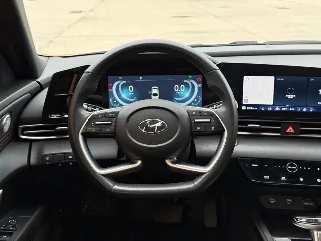 Hyundai Elantra — Фото автомобиля 17