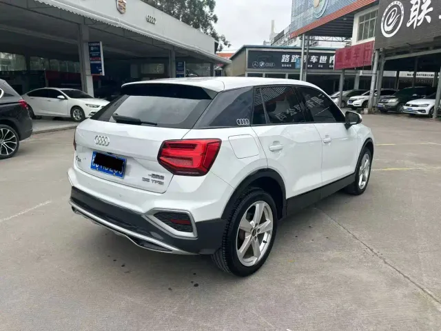 Audi Q2L — Фото автомобиля 7