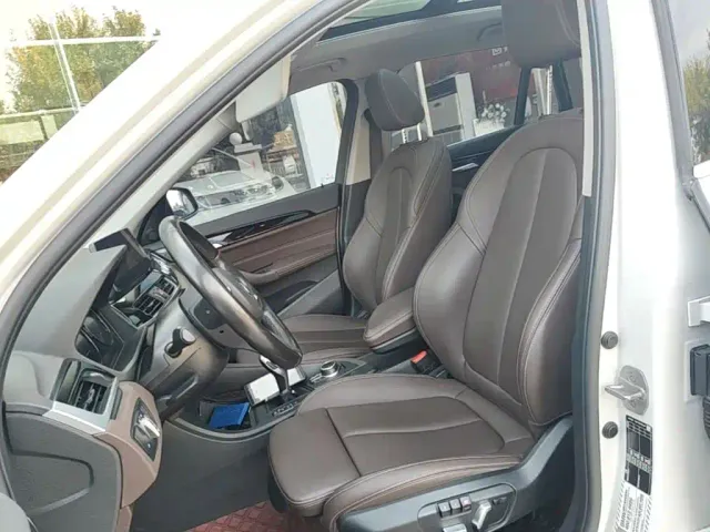 BMW X1 — Фото автомобиля 14