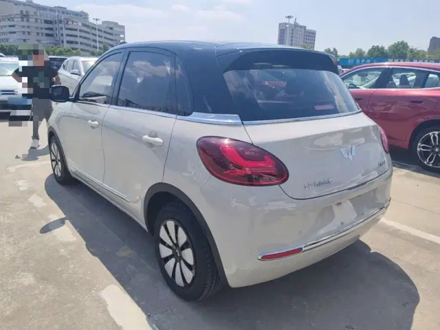 Wuling Bingo — Фото автомобиля 4