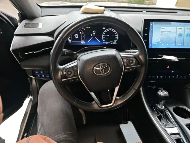Toyota Avalon — Фото автомобиля 10