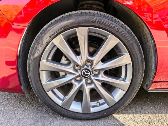 Mazda Axela — Фото автомобиля 11