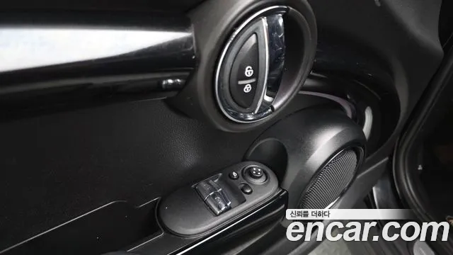 MINI Cooper — Фото автомобиля 28