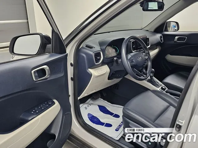 Hyundai Venue — Фото автомобиля 11
