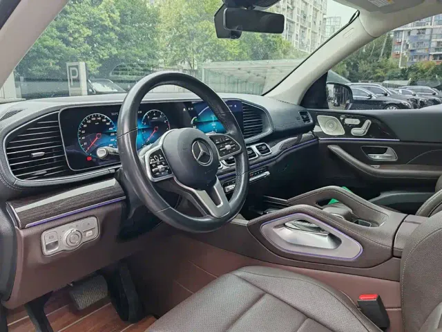 Mercedes-Benz GLE-Class — Фото автомобиля 12