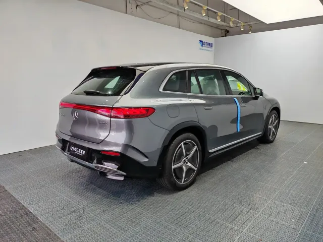 Mercedes-Benz EQS SUV — Фото автомобиля 6