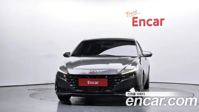 Hyundai AVANTE — Фото автомобиля 3