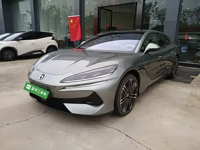 Фотография автомобиля — Denza Z9GT