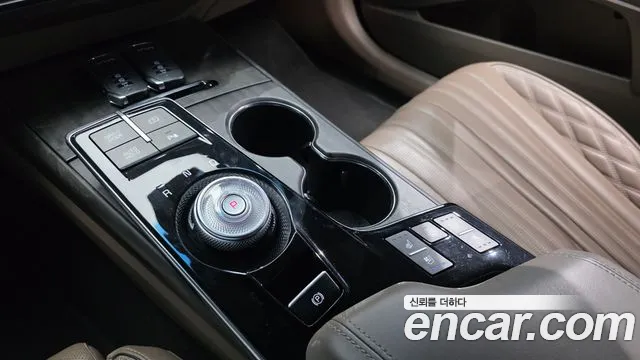 Kia K8 — Фото автомобиля 9