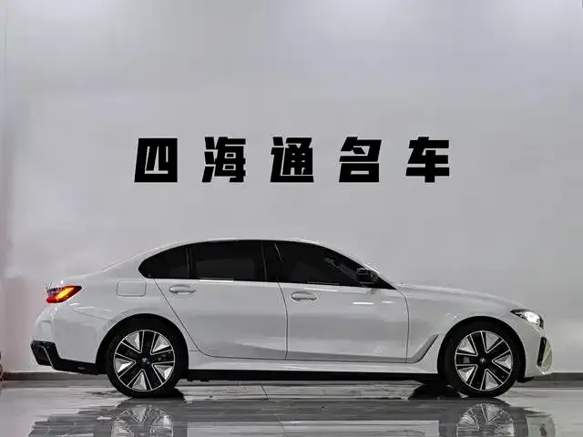 BMW i3 — Фото автомобиля 7
