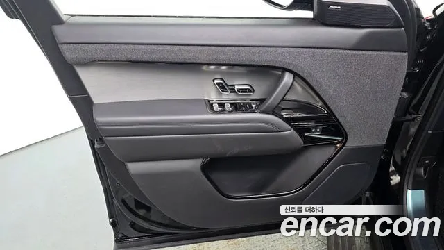 Land Rover Range Rover Sport — Фото автомобиля 21