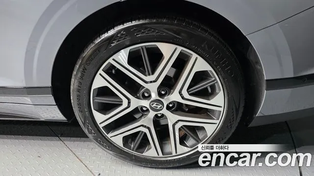 Hyundai Grandeur GN7 — Фото автомобиля 5