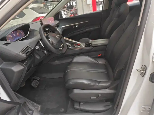 Peugeot 4008 — Фото автомобиля 14