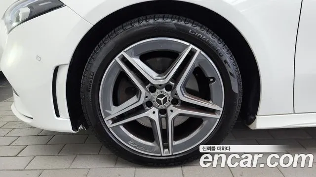Mercedes-Benz A-Class — Фото автомобиля 5